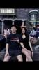 以后一起去美国逛街？网前此前晒林葳和女友卓识一块出游的合照~