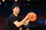 第三次参加！官方：李贤重将代表马刺参加2026年拉斯维加斯夏联